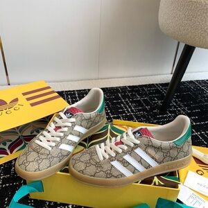 Original x GUCCI GAZELLE 3 stripe low top lace-up Women's Sneaker